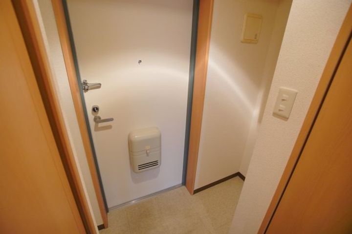 和歌山県和歌山市岡南ノ丁(マンション)の賃貸物件の玄関