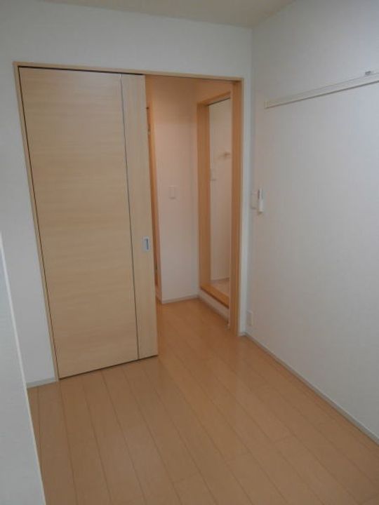 和歌山県御坊市名屋(アパート)の賃貸物件の寝室