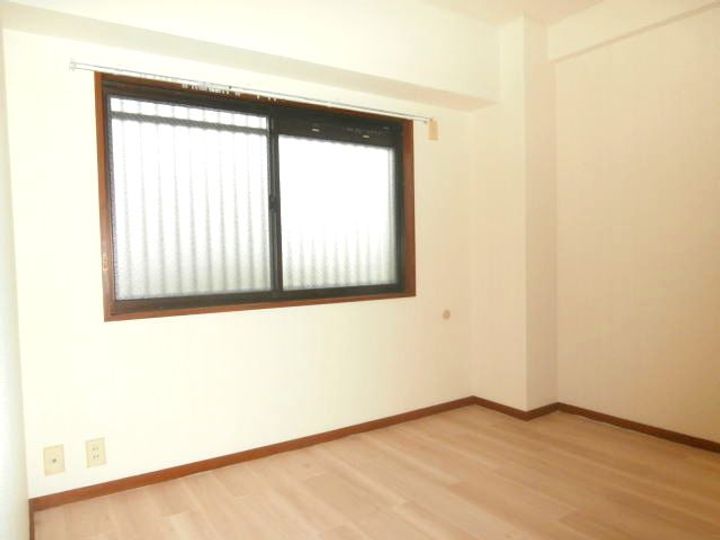 VIASACRA岩出の内装