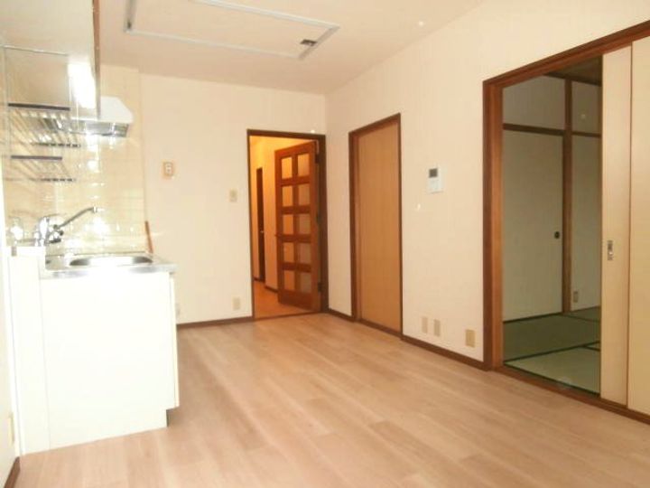 VIASACRA岩出の居間