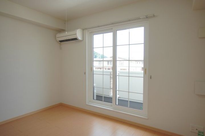 和歌山県和歌山市三葛(アパート)の賃貸物件の居間