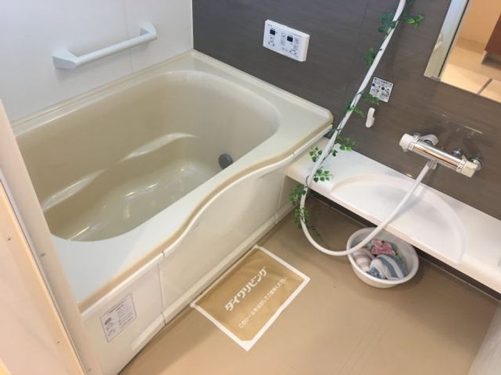 和歌山県和歌山市布引(アパート)の賃貸物件の風呂