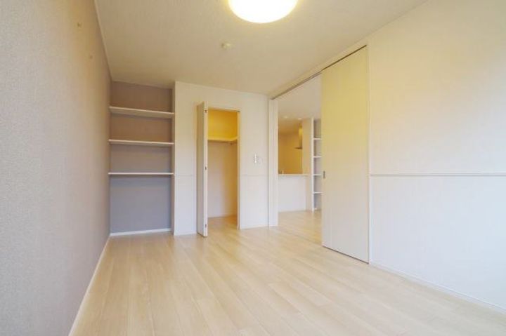 和歌山県岩出市中迫(アパート)の賃貸物件の寝室