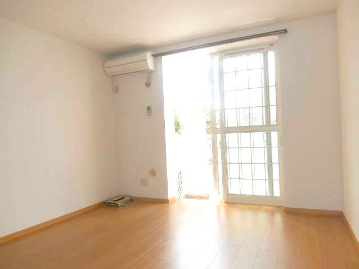 和歌山県和歌山市津秦(アパート)の賃貸物件の居間