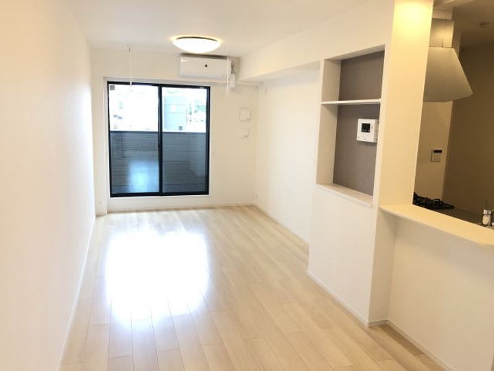 和歌山県和歌山市西浜(アパート)の賃貸物件の居間