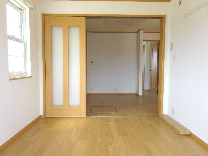 和歌山県和歌山市楠本(アパート)の賃貸物件の居間