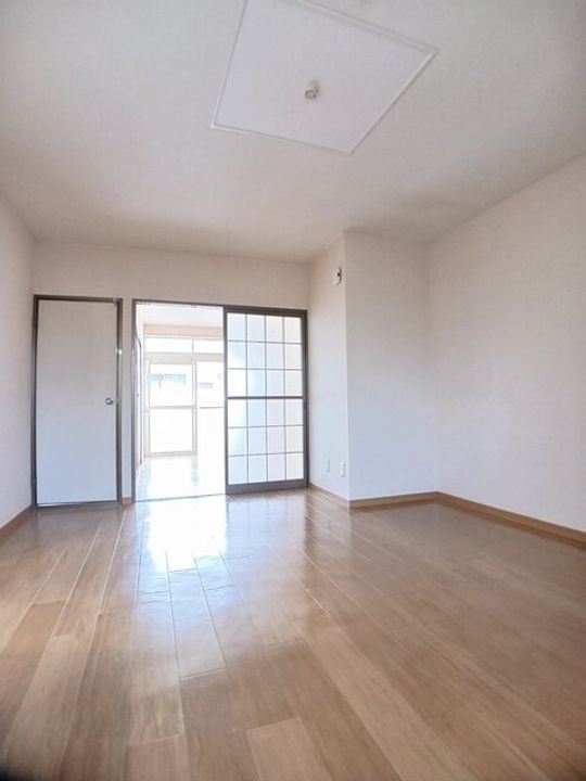 和歌山県和歌山市布施屋(アパート)の賃貸物件の居間