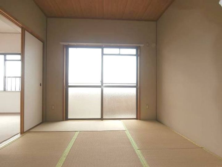 Solis 有家の内装