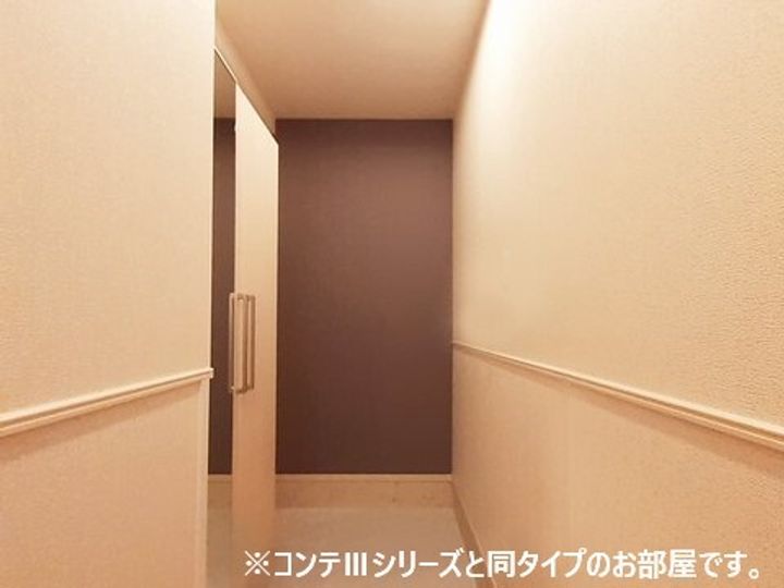 和歌山県和歌山市北新博労町(アパート)の賃貸物件の玄関