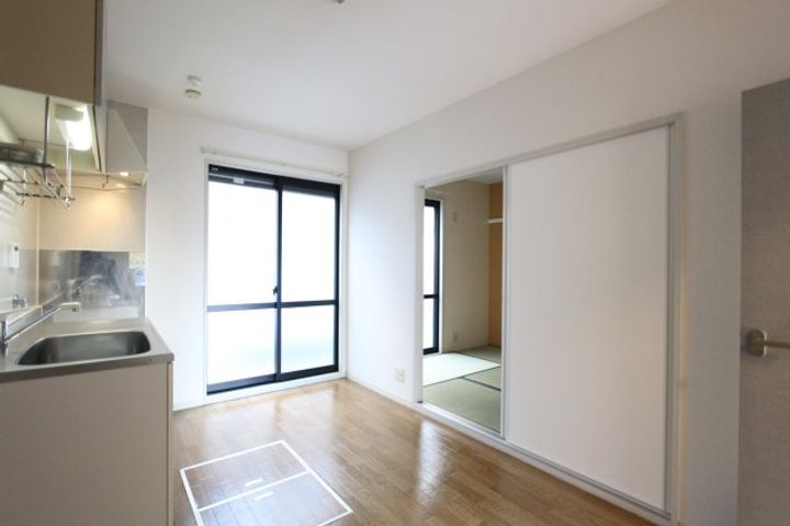 楠見中ディアスの居間