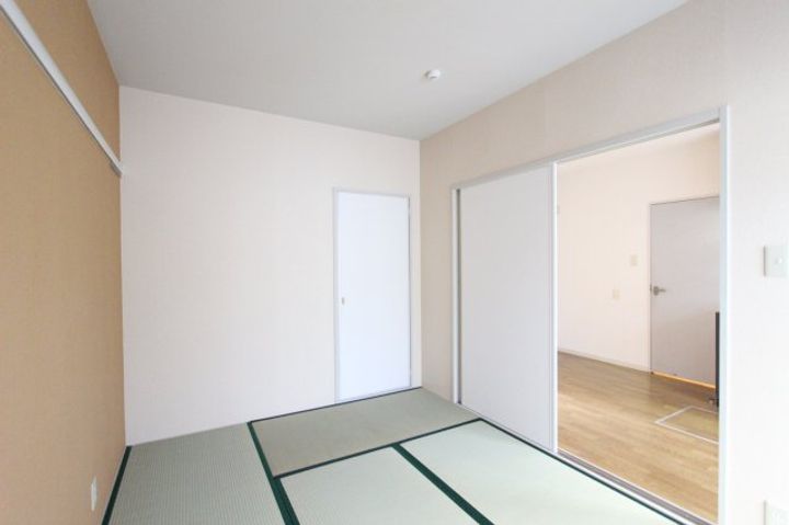 楠見中ディアスの寝室