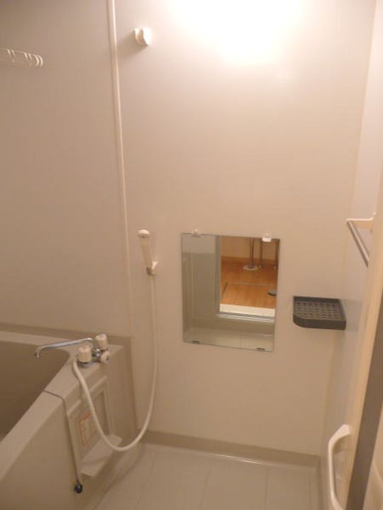 和歌山県和歌山市布引(アパート)の賃貸物件の風呂