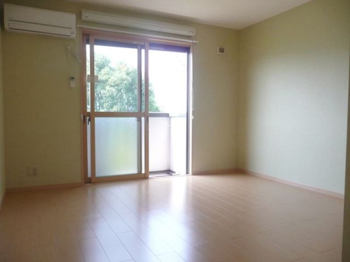 和歌山県和歌山市布引(アパート)の賃貸物件の居間