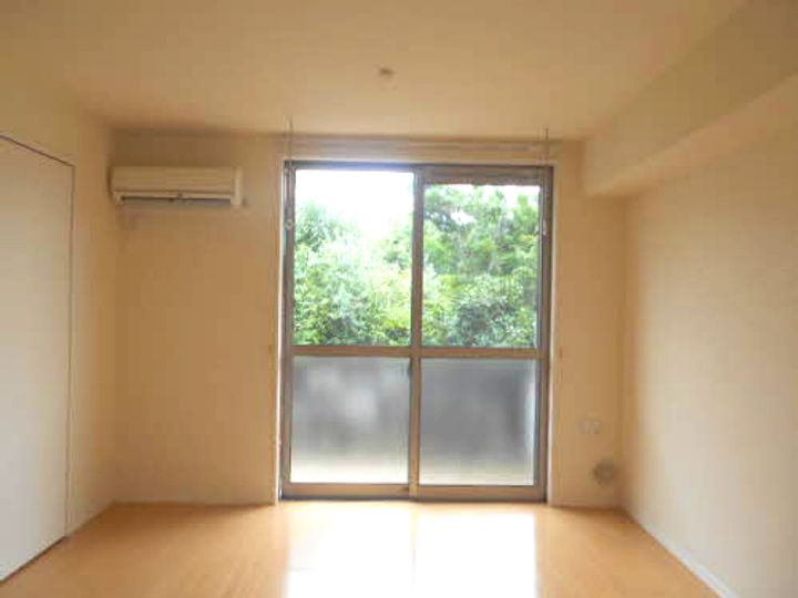 和歌山県和歌山市西浜1丁目(アパート)の賃貸物件の居間