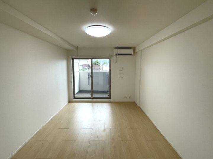 和歌山県和歌山市紀三井寺(マンション)の賃貸物件の居間