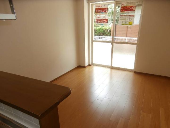 和歌山県和歌山市津秦(アパート)の賃貸物件の居間