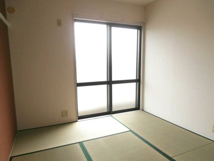 和歌山県和歌山市園部(アパート)の賃貸物件の寝室