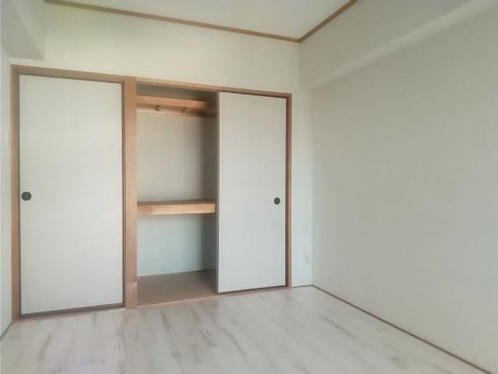 スクエアメゾン和歌山の寝室