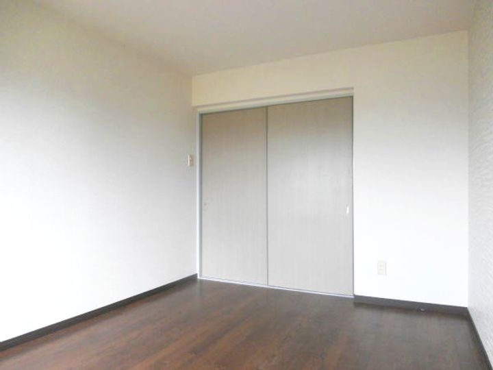 サクラマンション紀伊の寝室