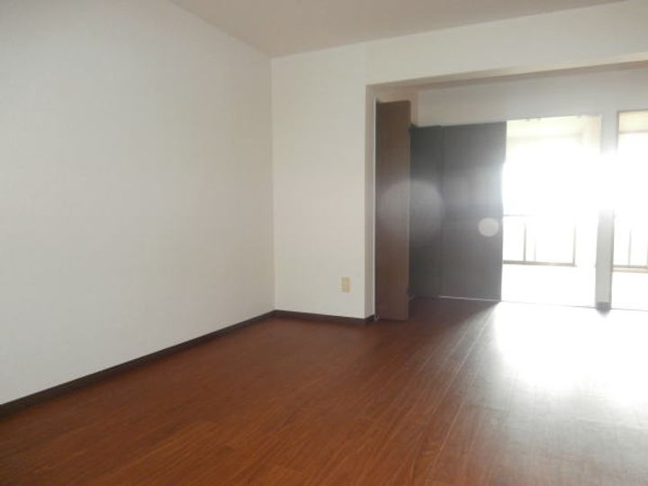 サクラマンション紀伊の居間