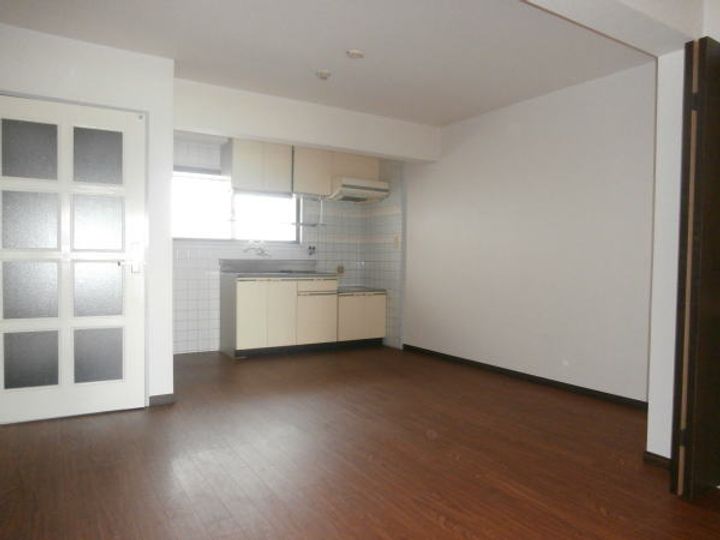 サクラマンション紀伊の居間