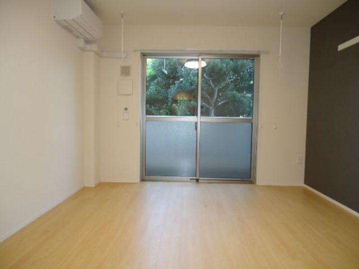 和歌山県和歌山市木広町5丁目(マンション)の賃貸物件の居間