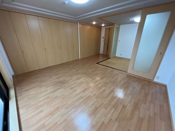 プレサスヒルズの居間