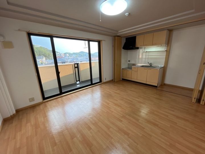 プレサスヒルズの居間