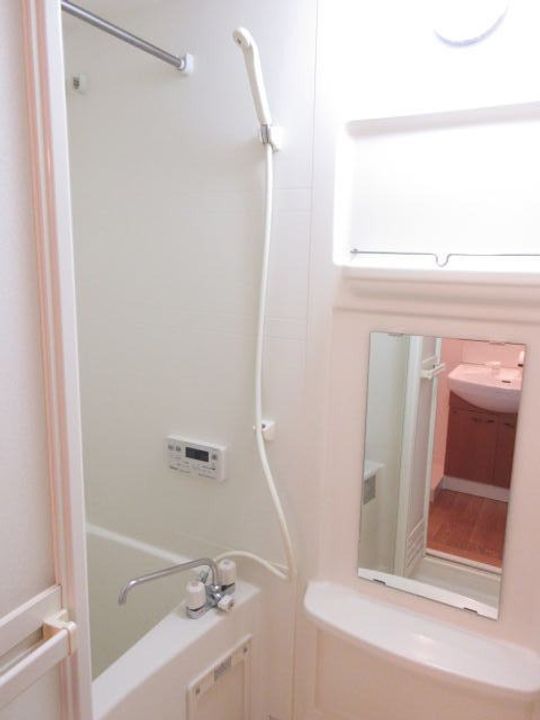 コート・ヴィラージュAの風呂