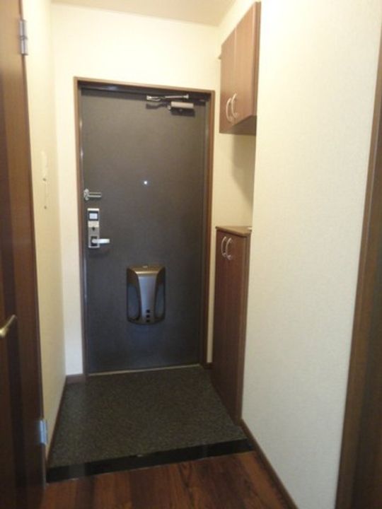 和歌山県和歌山市西仲間町2丁目(マンション)の賃貸物件の玄関