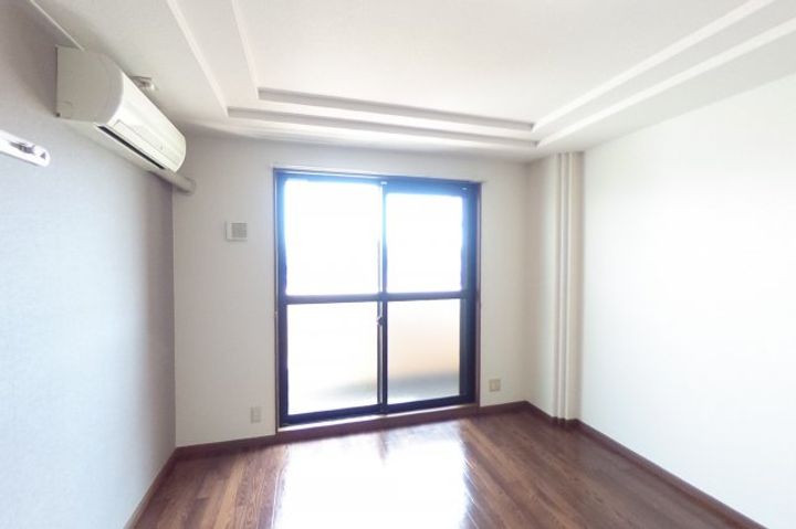 和歌山県和歌山市西仲間町2丁目(マンション)の賃貸物件の居間