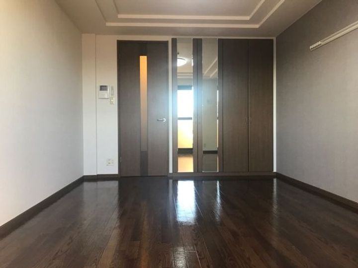 和歌山県和歌山市西仲間町2丁目(マンション)の賃貸物件の寝室