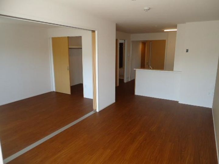 和歌山県岩出市高塚(マンション)の賃貸物件の居間