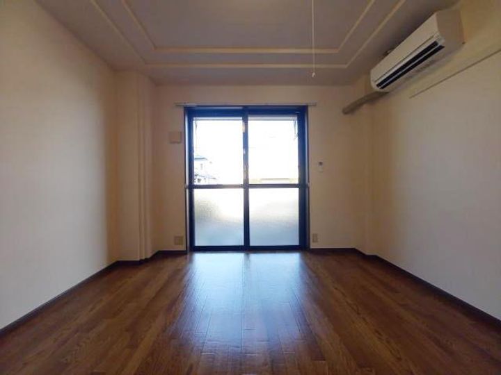 ヒールコートの居間