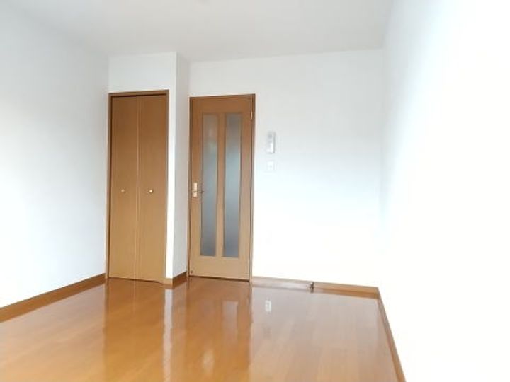 和歌山県和歌山市東長町5丁目(アパート)の賃貸物件の寝室