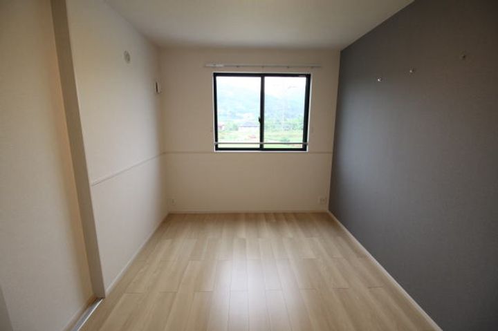 和歌山県岩出市中迫(アパート)の賃貸物件の子供部屋