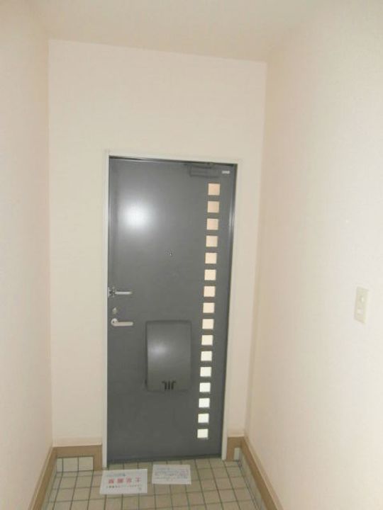 メゾングレースの玄関