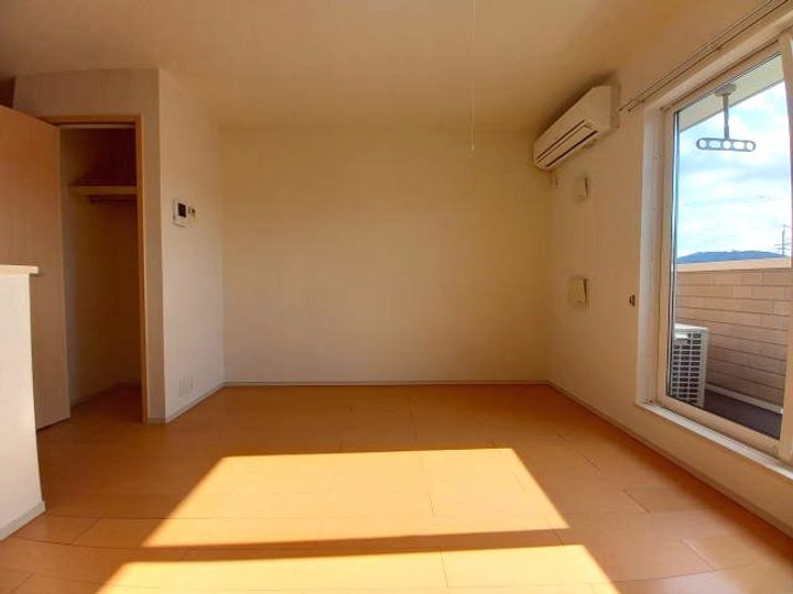 和歌山県和歌山市岩橋(アパート)の賃貸物件の居間