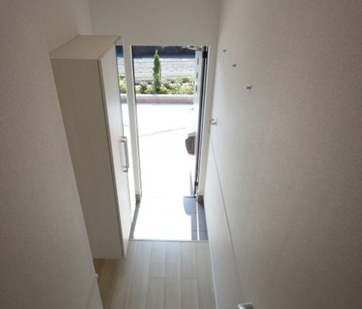 レッド スイートピーⅡの玄関