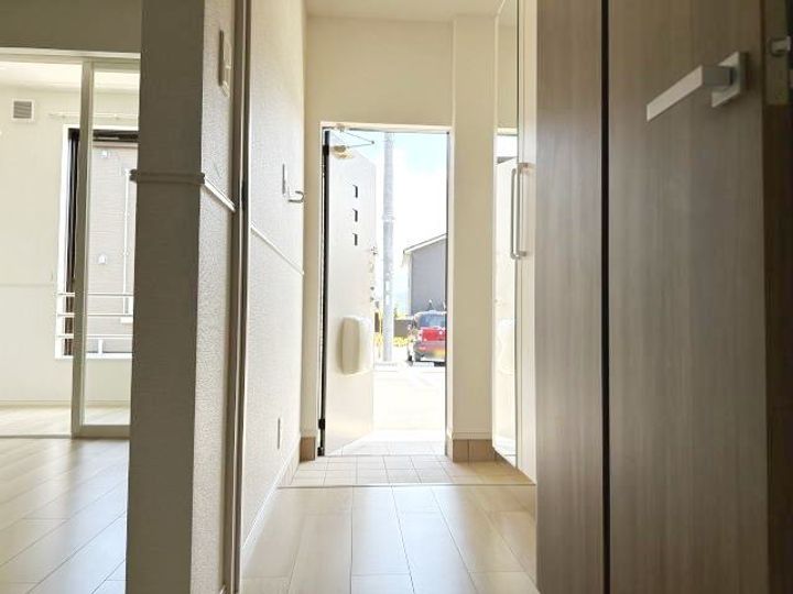 和歌山県岩出市西国分(アパート)の賃貸物件の玄関