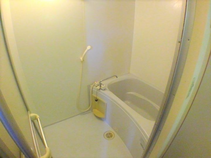 レオパレス新名0104の風呂