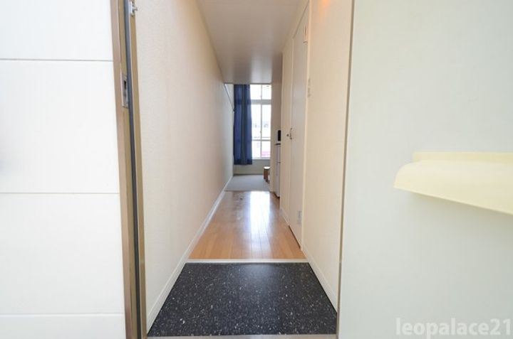 レオパレスさくら0105の玄関