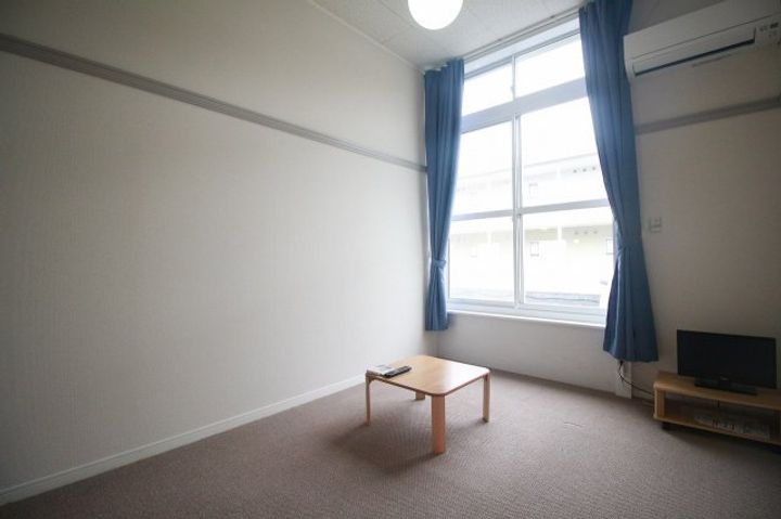 レオパレスさくら0105の玄関