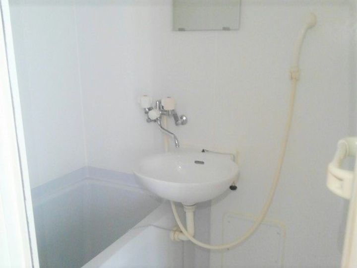 レオパレスニュー屋島0106の風呂