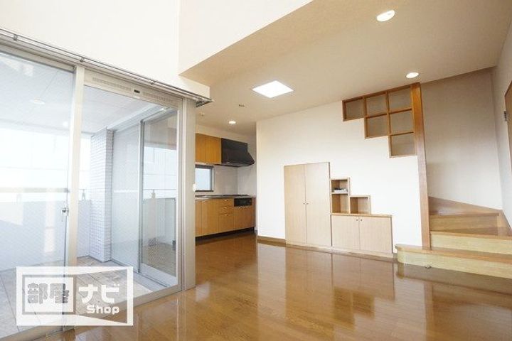 キュービックパレス0402の居間