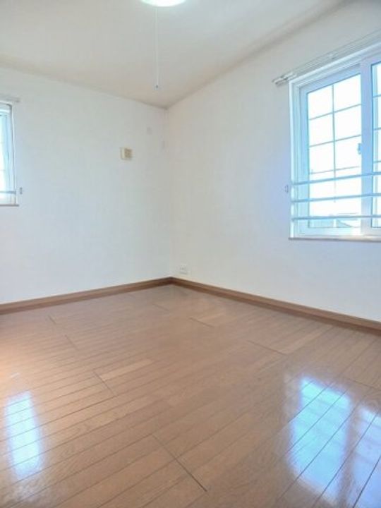 リバーサイド三条0204の居間