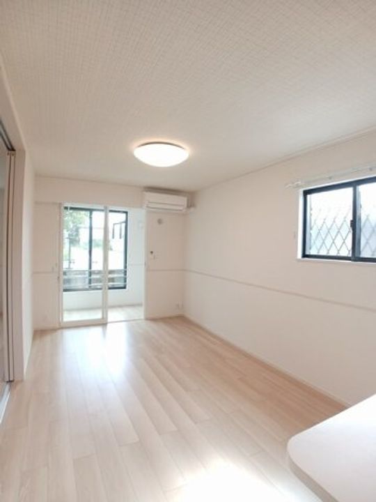 JADA House滝宮C0102の居間