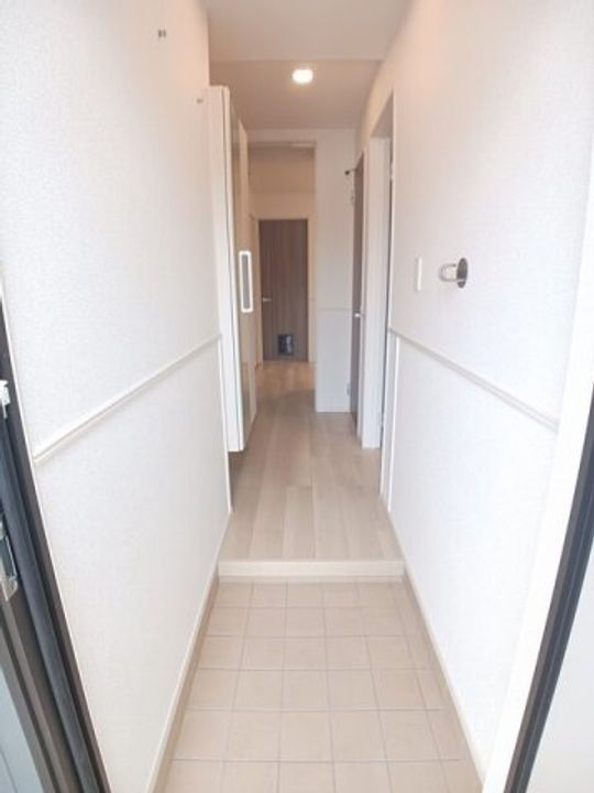 JADA House滝宮A0104の玄関