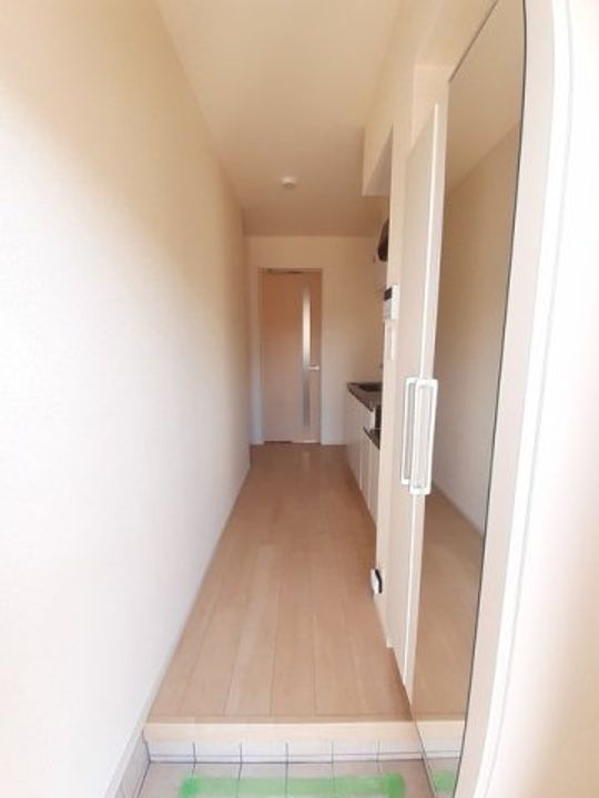 ディア コート 中津0103の玄関