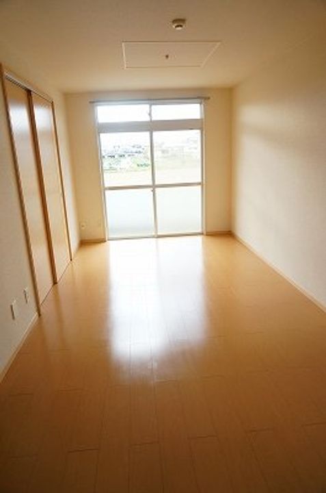 エルディム トミダ0103の居間